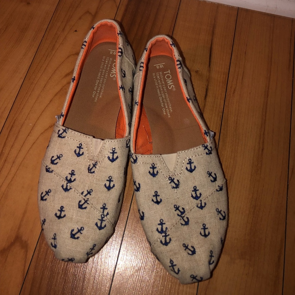 Toms with anchors!
